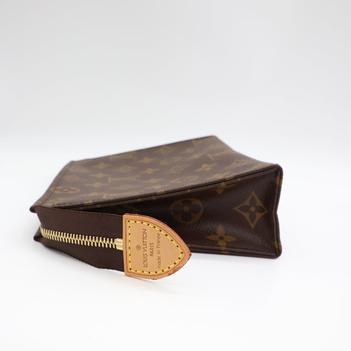 Louis Vuitton Vintage Brown Monogram Toiletry Pouch 19 Bag
