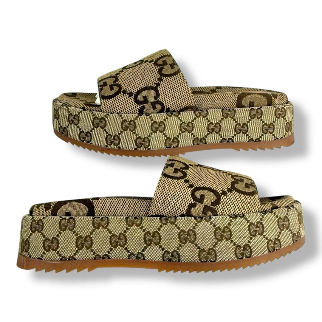 Gucci Angelina Slides Beige GG Supreme Canvas UK 6 / EU 39 - Lux Central