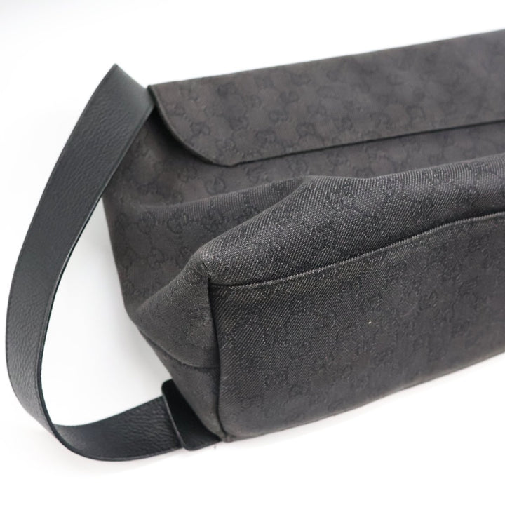 Gucci GG Supreme Black Crossbody Messenger Changing Bag - Lux Central