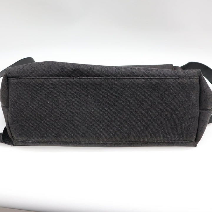 Gucci GG Supreme Black Crossbody Messenger Changing Bag - Lux Central