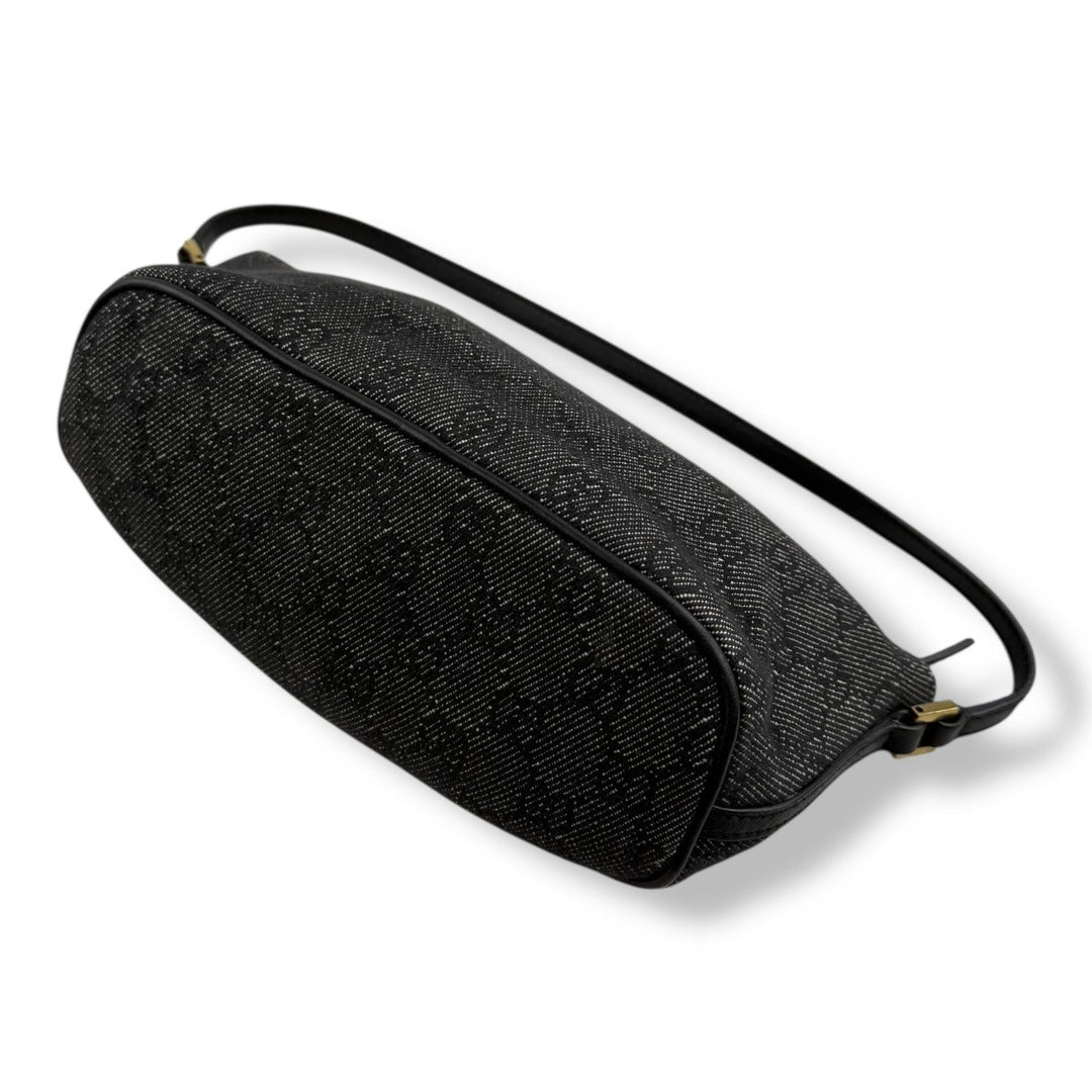 Gucci GG Supreme Grey/Black Boat Pochette Handbag - Lux Central