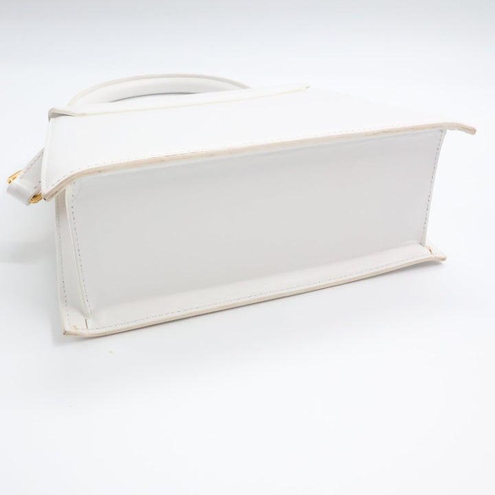 Jacquemus Le Grand Chiquito White Moyen Crossbody Handbag - Lux Central