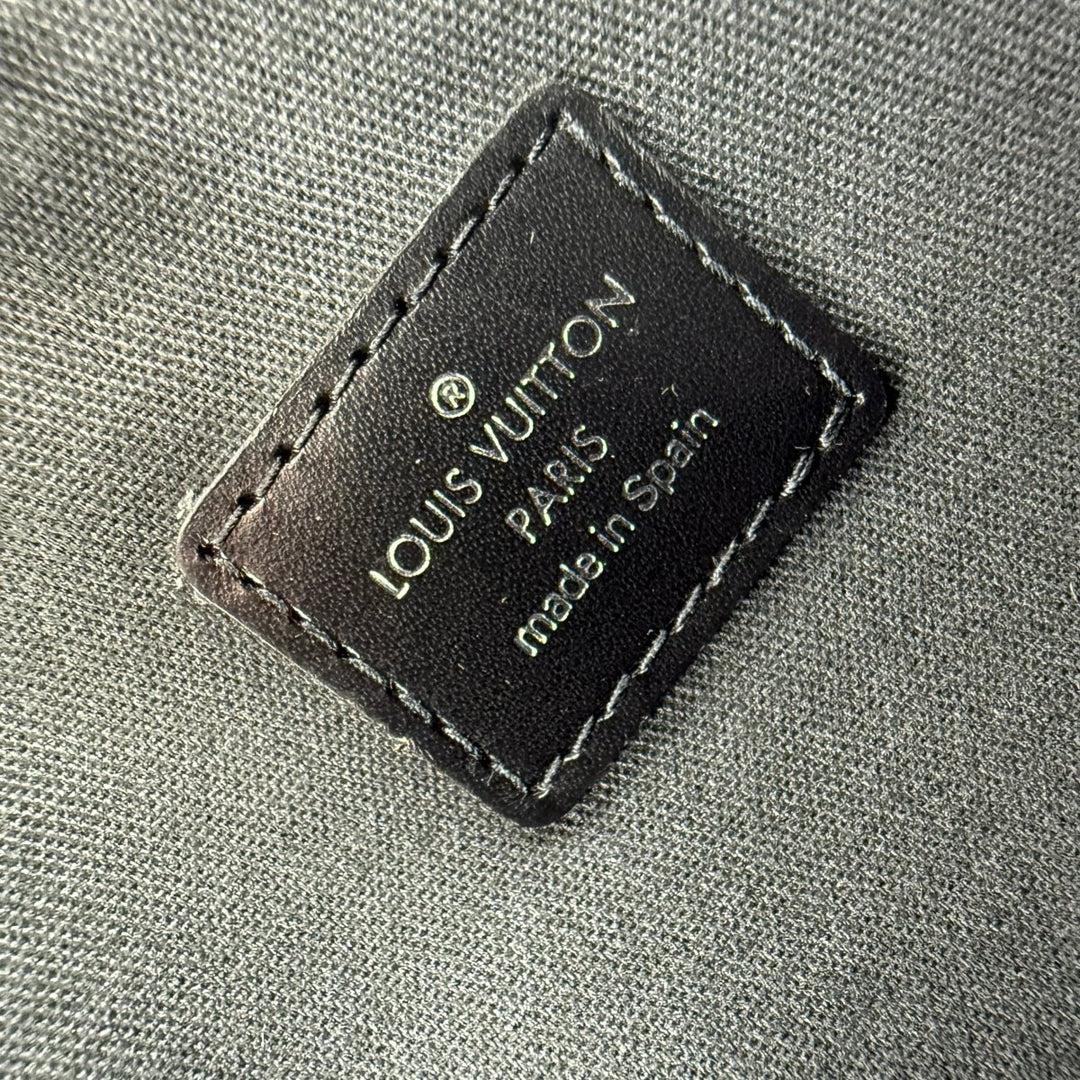 Louis Vuitton Black Kalga Leather Taiga Clutch Bag - Lux Central