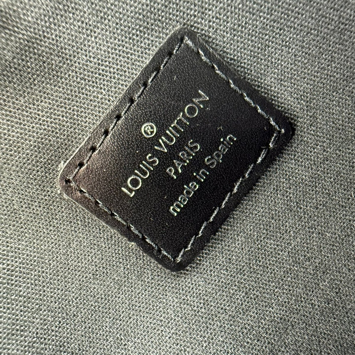 Louis Vuitton Black Kalga Leather Taiga Clutch Bag - Lux Central