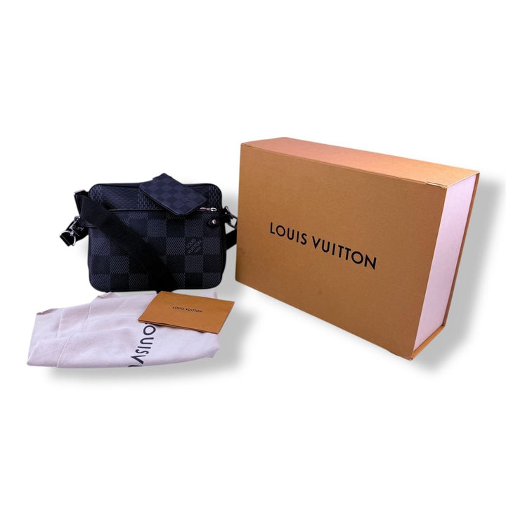 Louis Vuitton Black/Grey 3D Damier Graphite Trio Messenger Bag - Lux Central