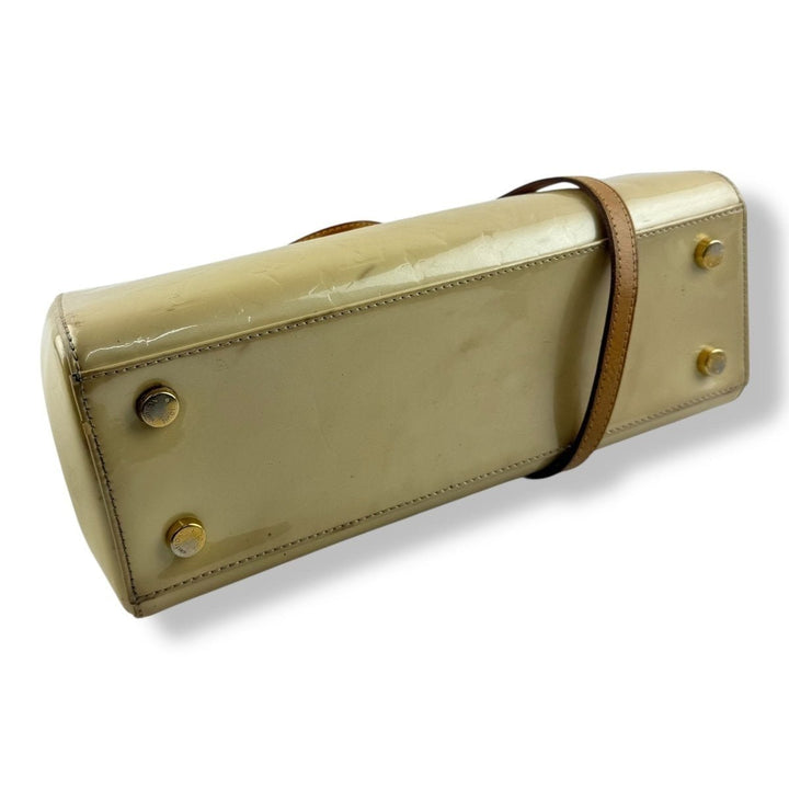 Louis Vuitton Brea Beige Vernis Leather MM Handbag - Lux Central