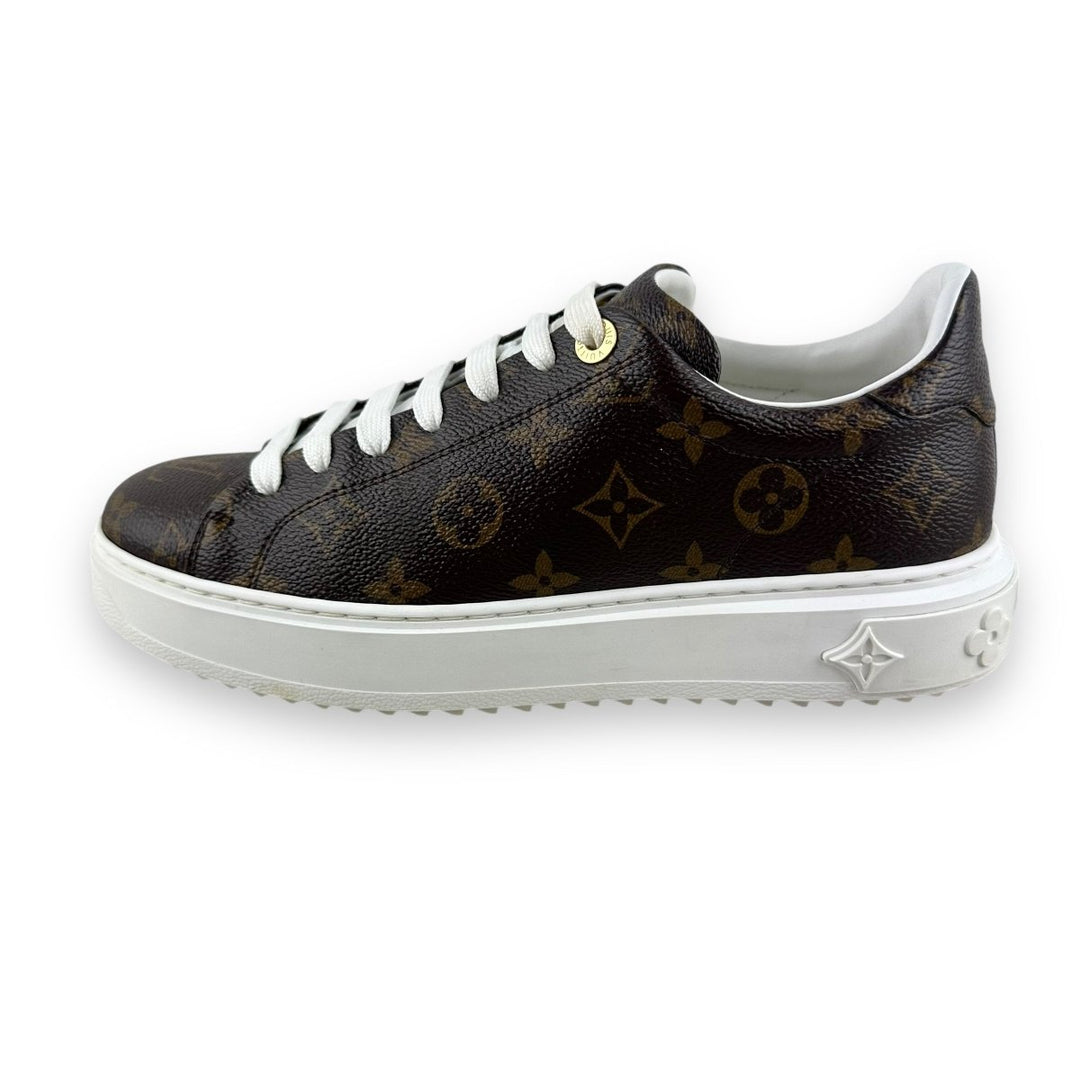 Louis Vuitton Brown Monogram Time Out UK 7 / EU 40 - Lux Central