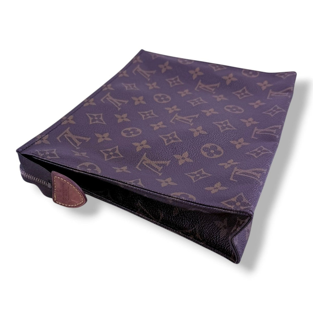 Louis Vuitton Brown Monogram Toiletry Pouch 26 Bag - Lux Central