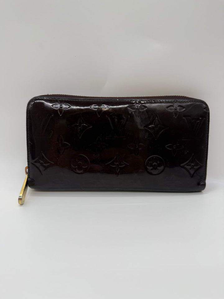 Louis Vuitton Burgundy Monogram Vernis Amarante Leather Zippy Purse - Lux Central