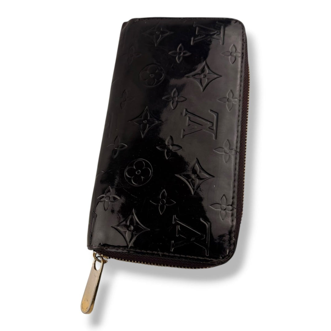 Louis Vuitton Burgundy Monogram Vernis Amarante Patent Leather Zippy Purse - Lux Central