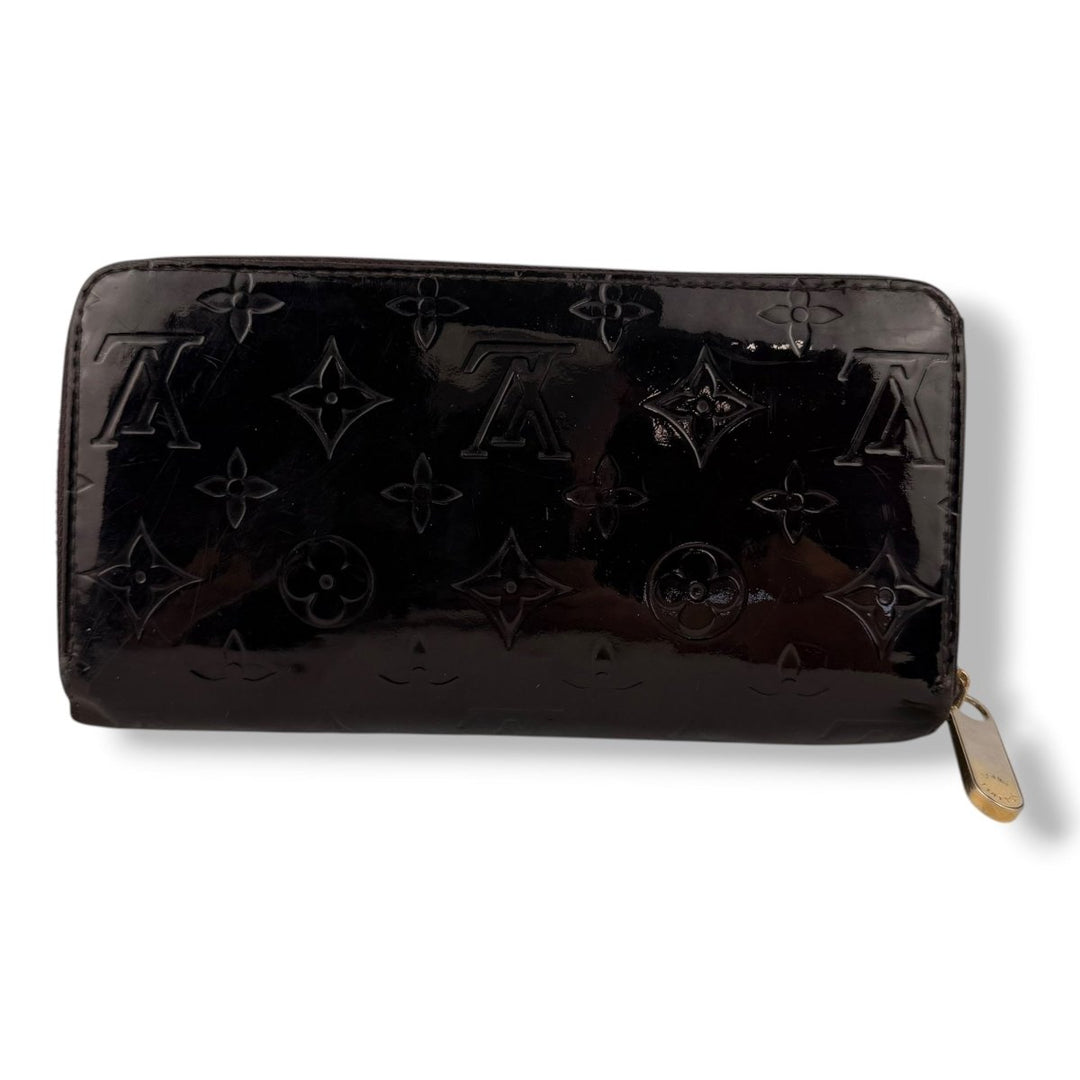 Louis Vuitton Burgundy Monogram Vernis Amarante Patent Leather Zippy Purse - Lux Central