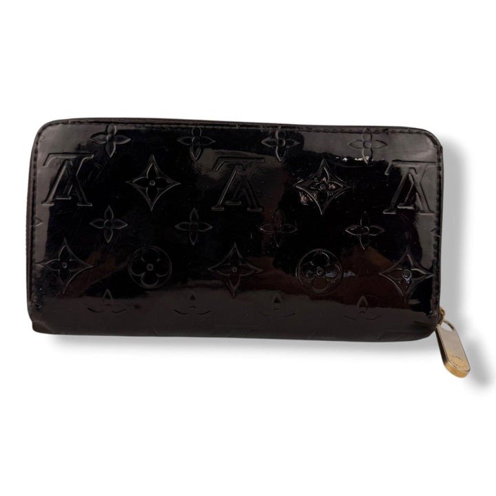 Louis Vuitton Burgundy Monogram Vernis Amarante Patent Leather Zippy Purse - Lux Central