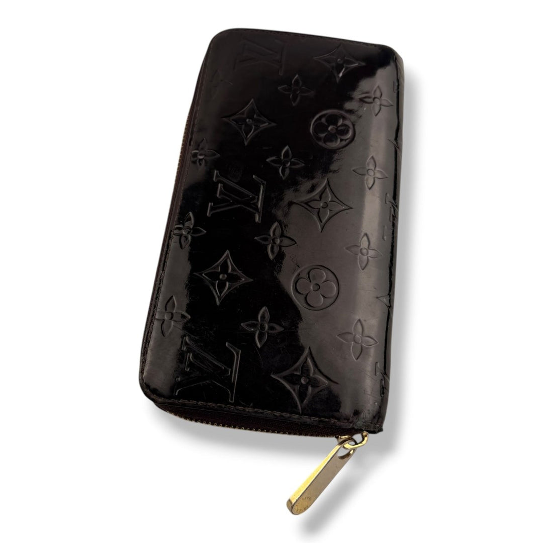 Louis Vuitton Burgundy Monogram Vernis Amarante Patent Leather Zippy Purse - Lux Central