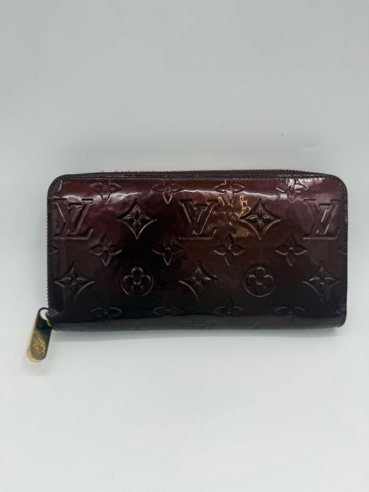 Louis Vuitton Burgundy Monogram Vernis Burgundy Leather Zippy Purse - Lux Central