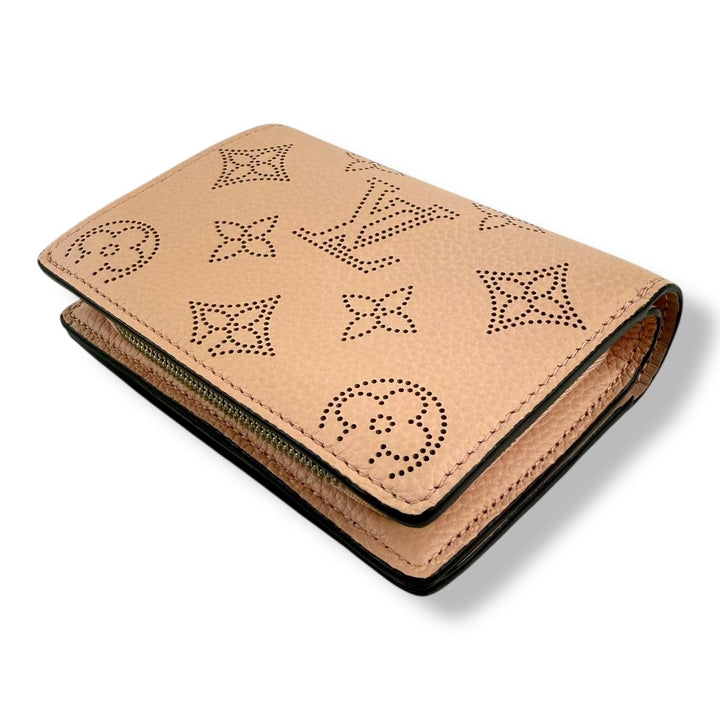 Louis Vuitton Cléa Pink Monogram Mahina Leather Purse - Lux Central