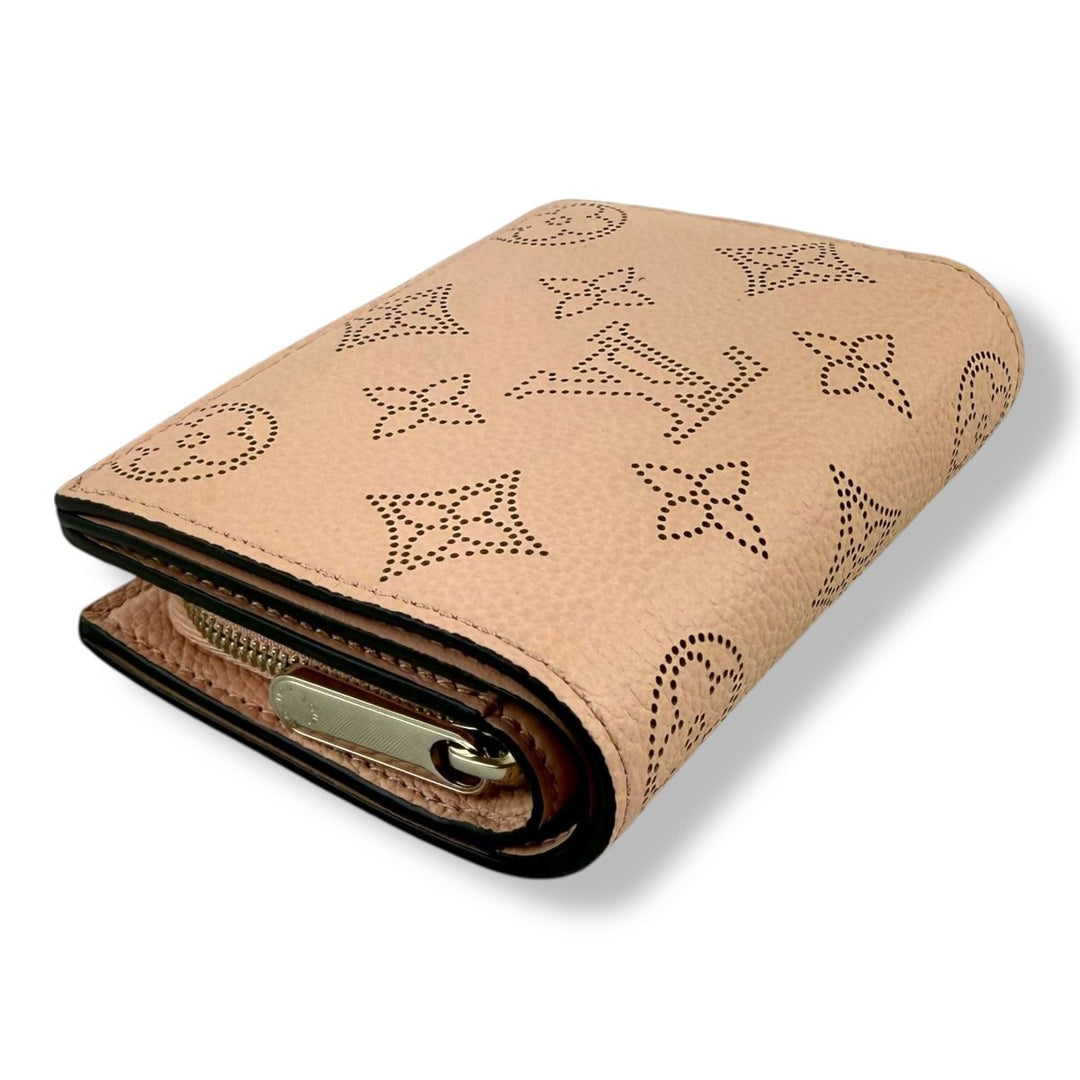 Louis Vuitton Cléa Pink Monogram Mahina Leather Purse - Lux Central