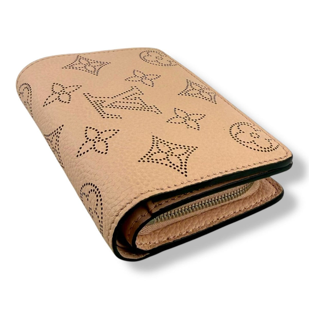 Louis Vuitton Cléa Pink Monogram Mahina Leather Purse - Lux Central