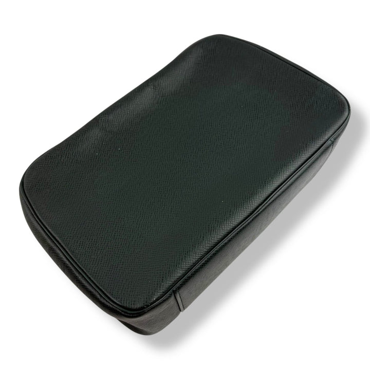 Louis Vuitton Dark Green Leather Taiga Toiletry Wash Bag - Lux Central