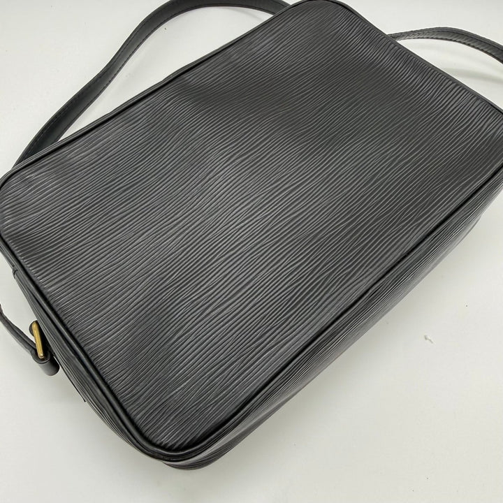 Louis Vuitton Epi Black Black Leather Trocadero 27 Crossbody Bag - Lux Central