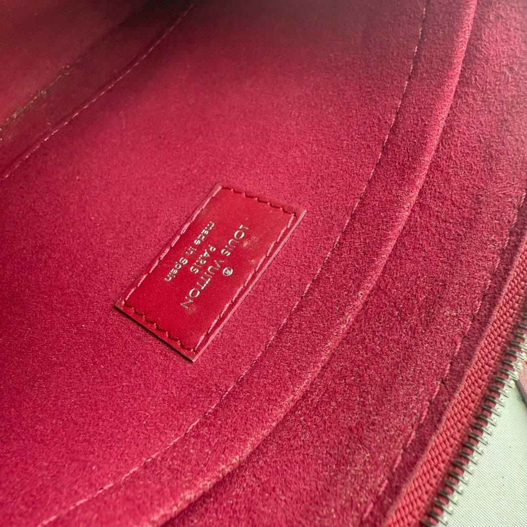 Louis Vuitton Fuchsia Epi Neverfull MM Clutch Pouch - Lux Central