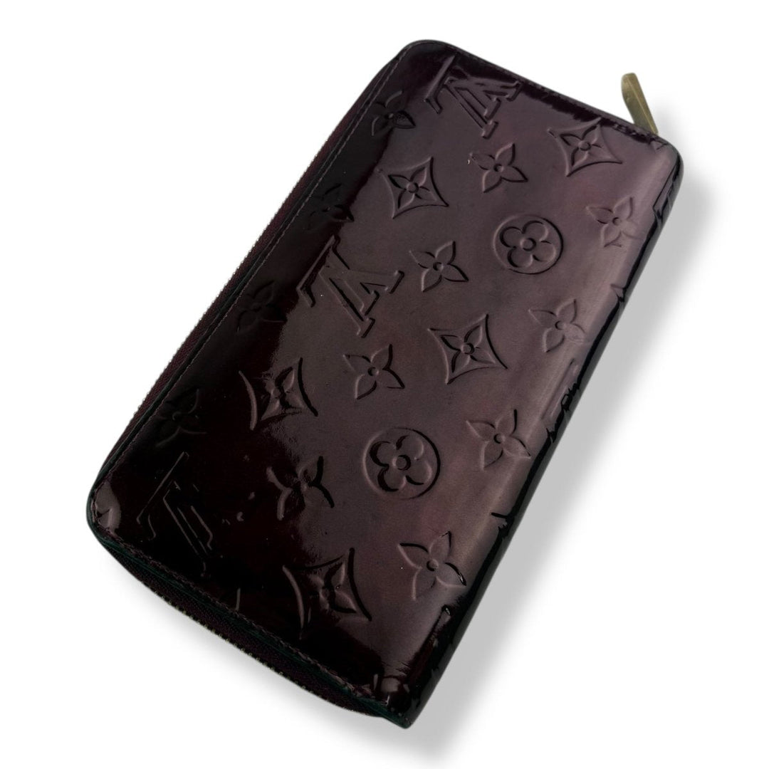 Louis Vuitton Monogram Vernis Red Zippy Purse - Lux Central
