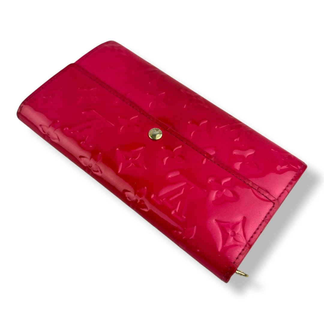 Louis Vuitton Pink Vernis Monogram Sarah Femme Wallet - Lux Central