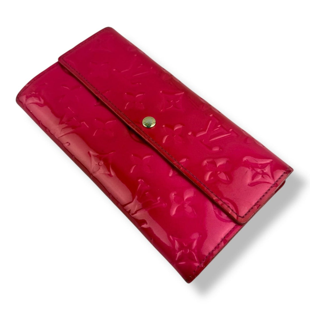 Louis Vuitton Pink Vernis Monogram Sarah Femme Wallet - Lux Central