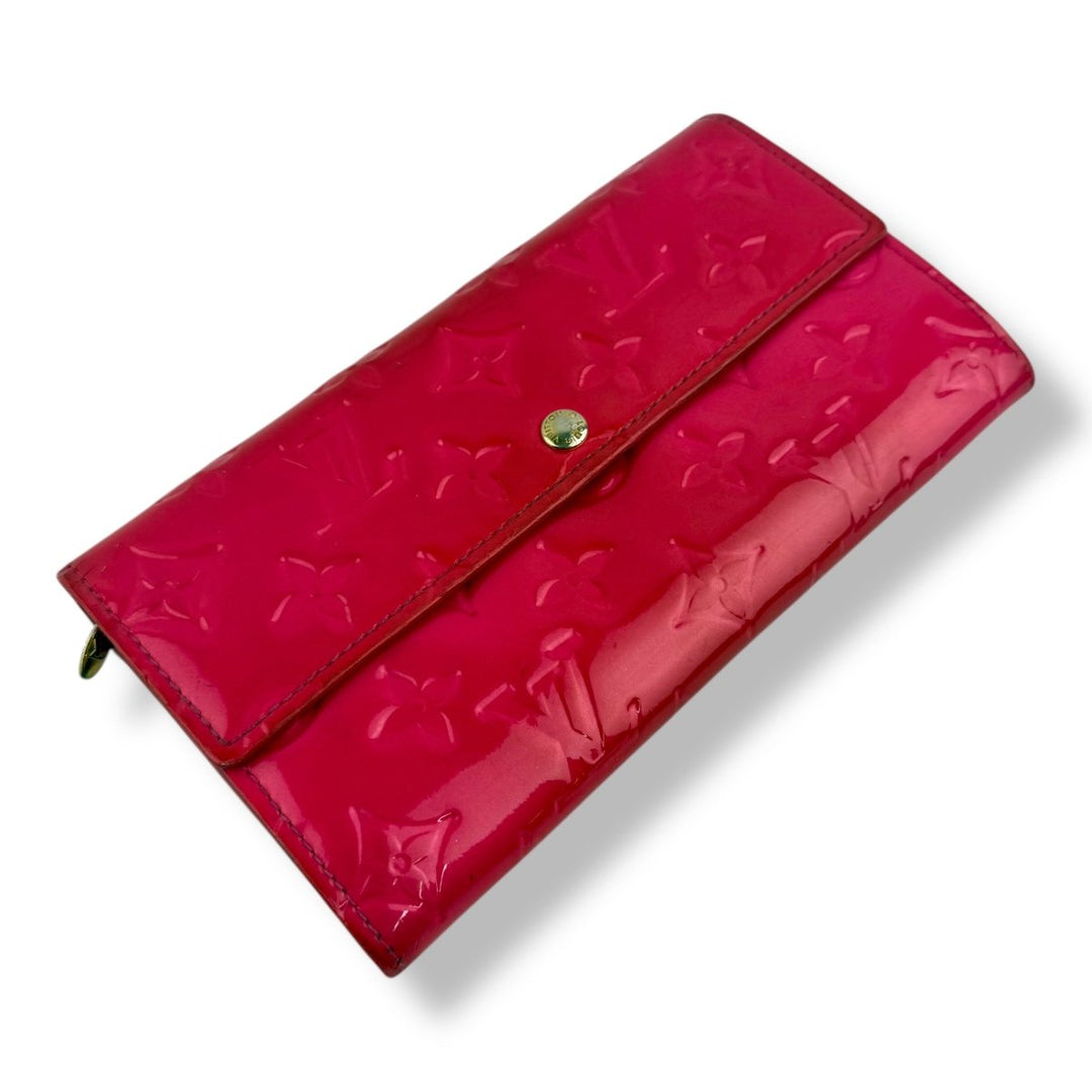 Louis Vuitton Pink Vernis Monogram Sarah Femme Wallet - Lux Central