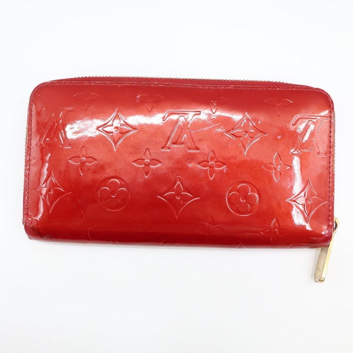 Louis Vuitton Red Patent Leather Zippy Purse - Lux Central