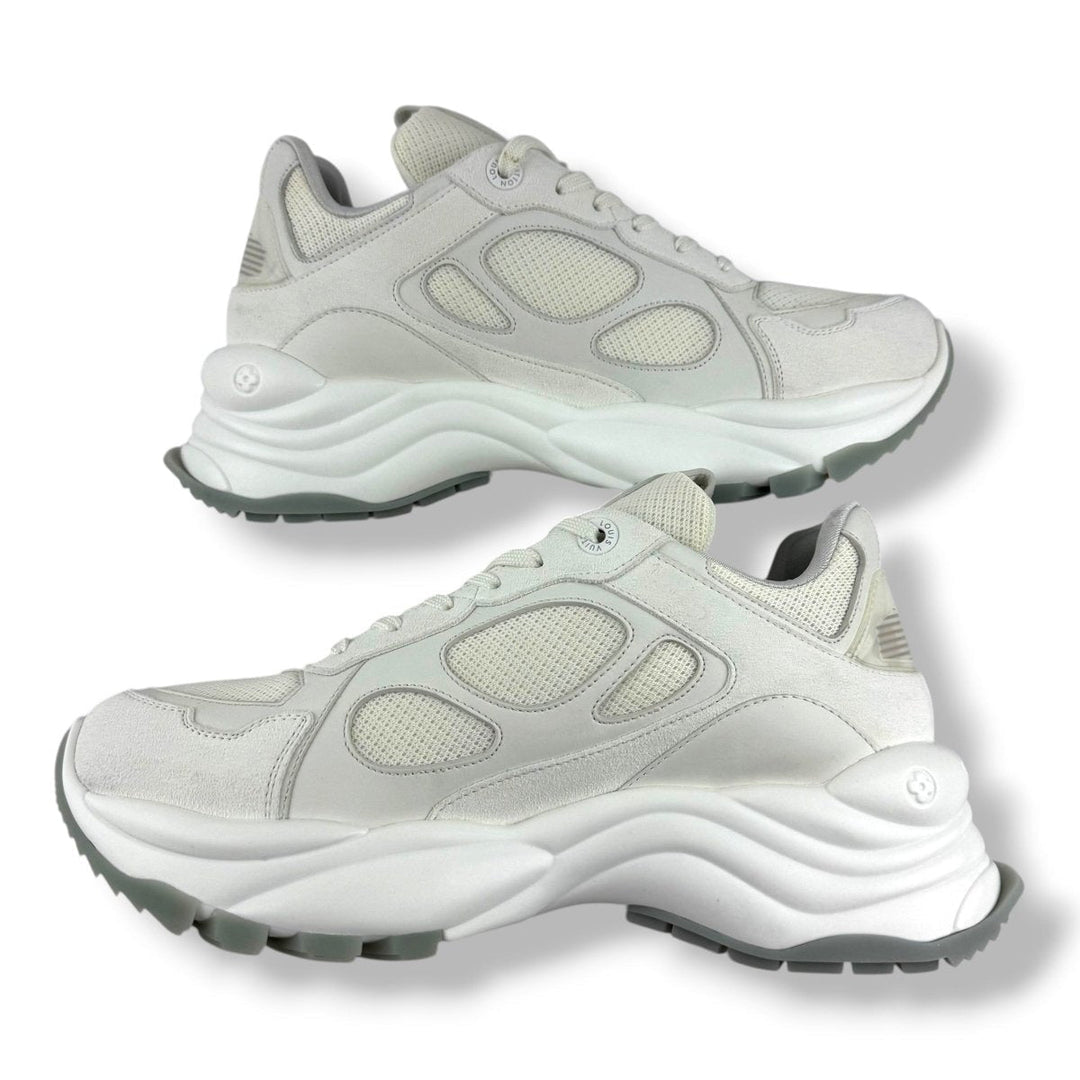 Louis Vuitton Run 55 White UK 7 / EU 40 - Lux Central