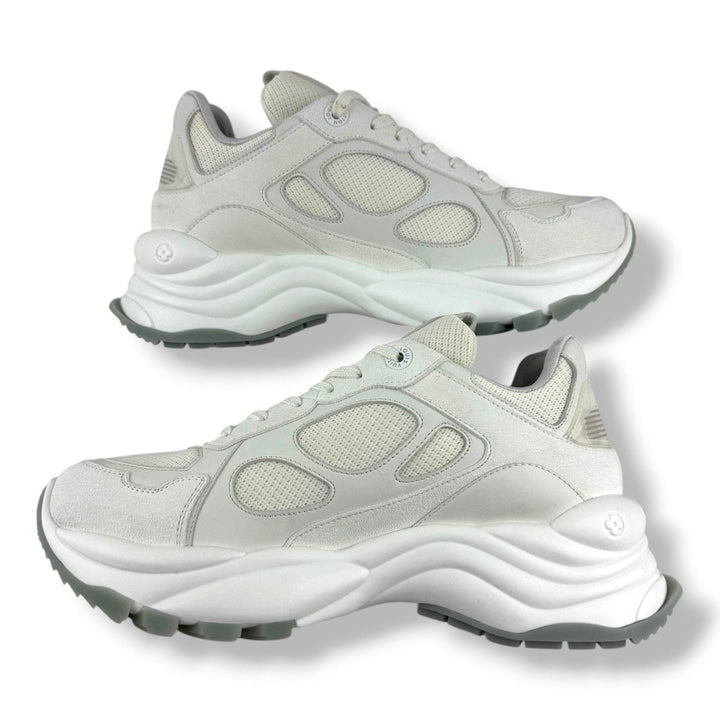 Louis Vuitton Run 55 White UK 7 / EU 40 - Lux Central