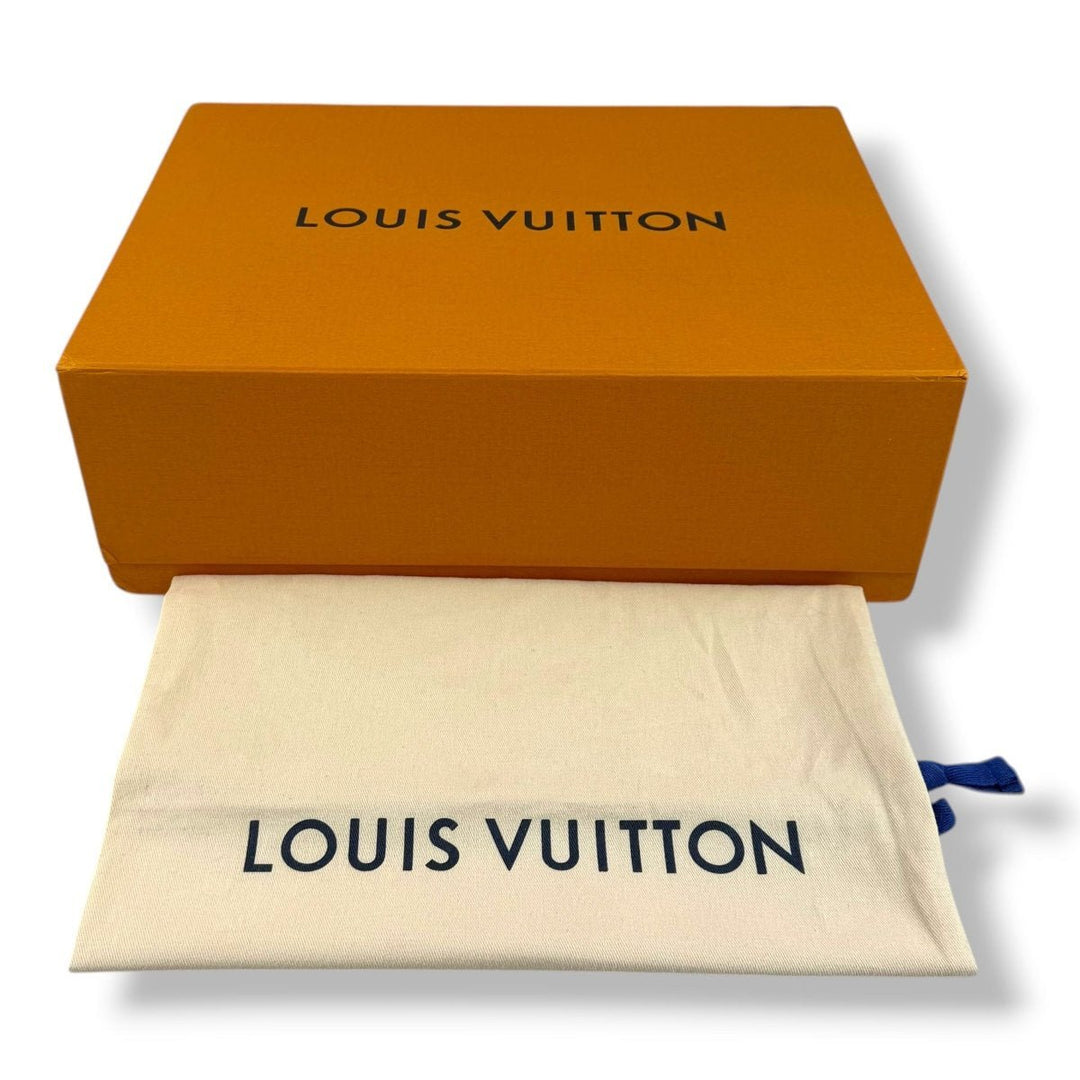 Louis Vuitton Run 55 White UK 7 / EU 40 - Lux Central