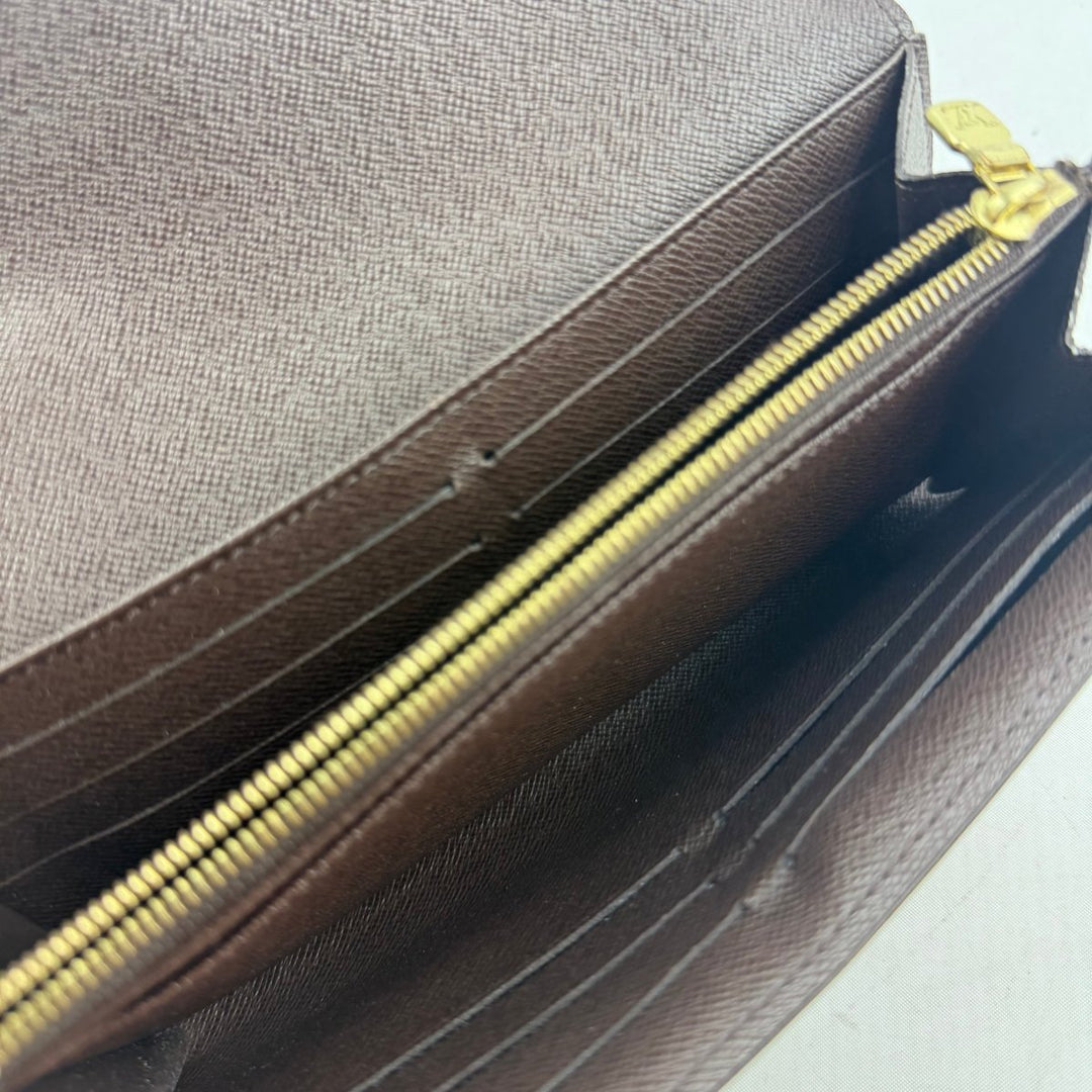 Louis Vuitton Sarah Brown Damier Femme Wallet - Lux Central