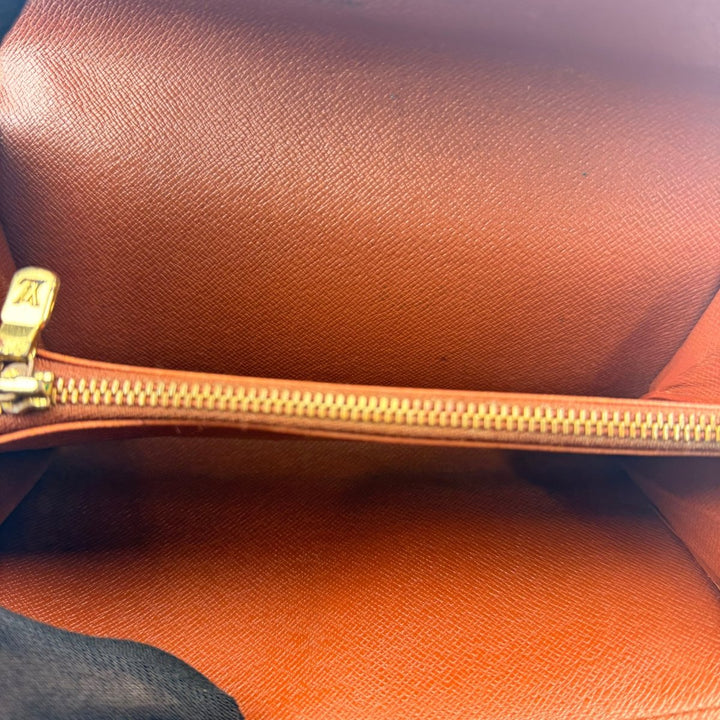 Louis Vuitton Sarah Brown Monogram Femme Wallet - Lux Central