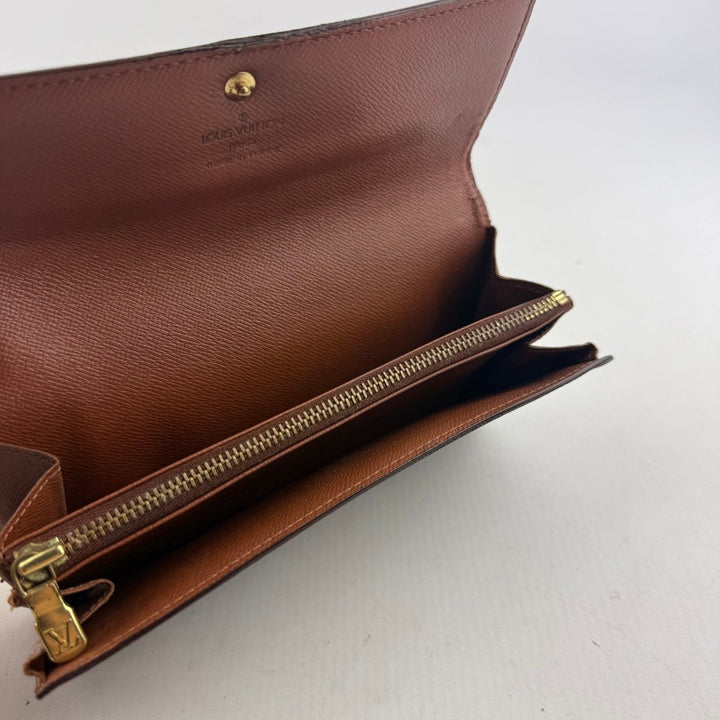 Louis Vuitton Sarah Brown Monogram Femme Wallet - Lux Central