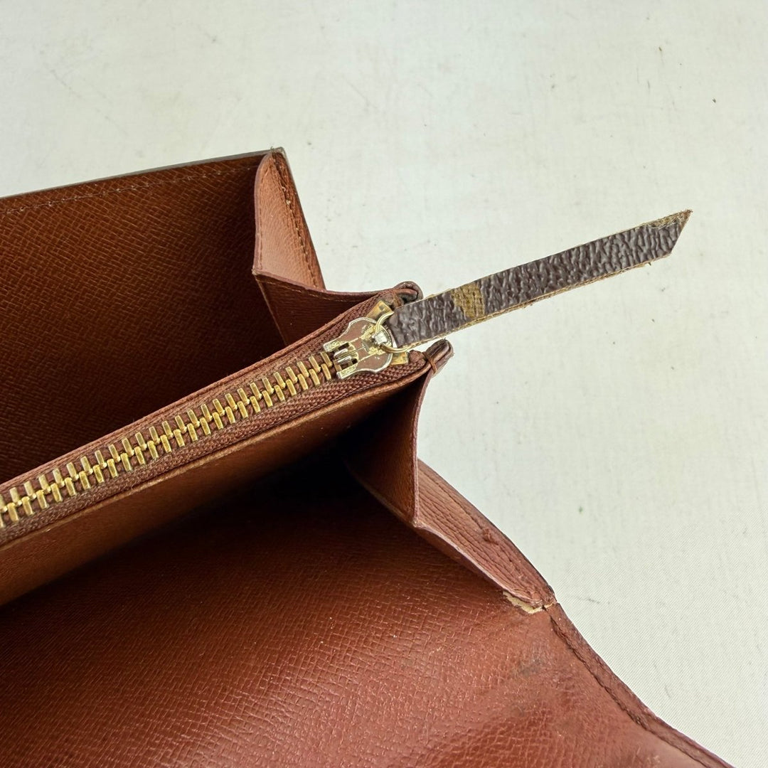 Louis Vuitton Sarah Brown Monogram Femme Wallet - Lux Central