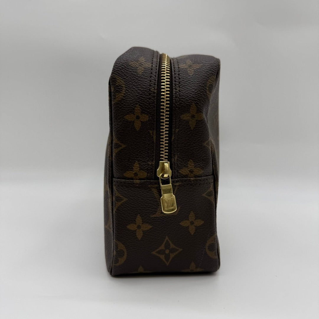 Louis Vuitton True Trousse 28 Brown Monogram Toiletry Pouch - Lux Central