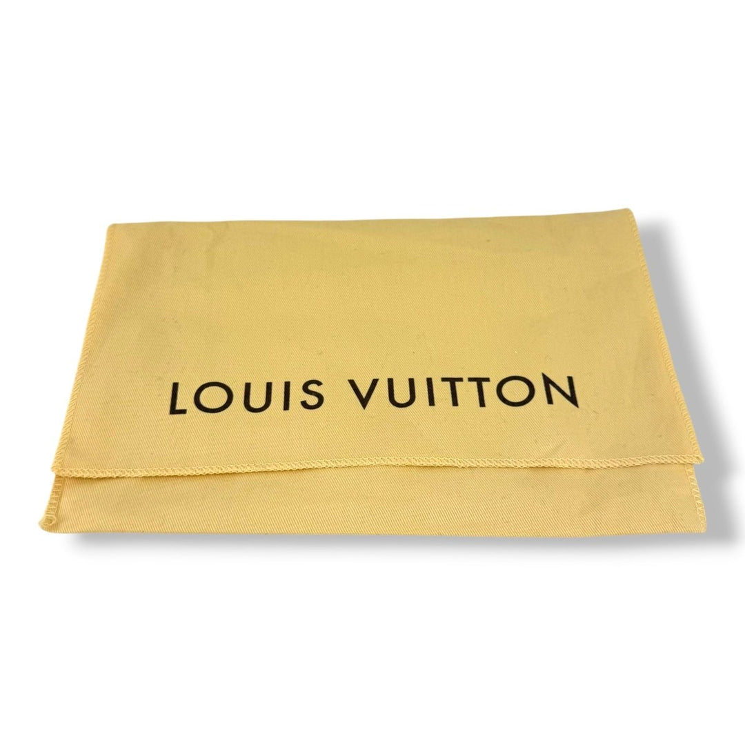 Louis Vuitton Vernis Patent Leather Amarante Monogram Travel Cosmetic Pouch - Lux Central