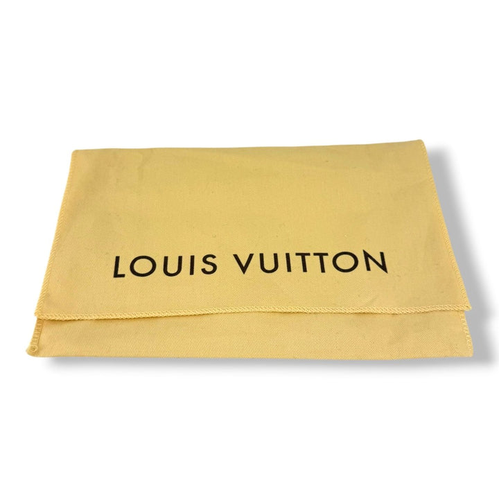 Louis Vuitton Vernis Patent Leather Amarante Monogram Travel Cosmetic Pouch - Lux Central