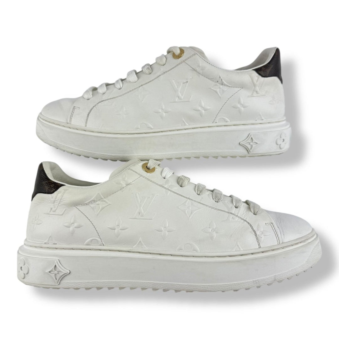 Louis Vuitton White Monogram Time Out LV UK 7 / EU 40 - Lux Central
