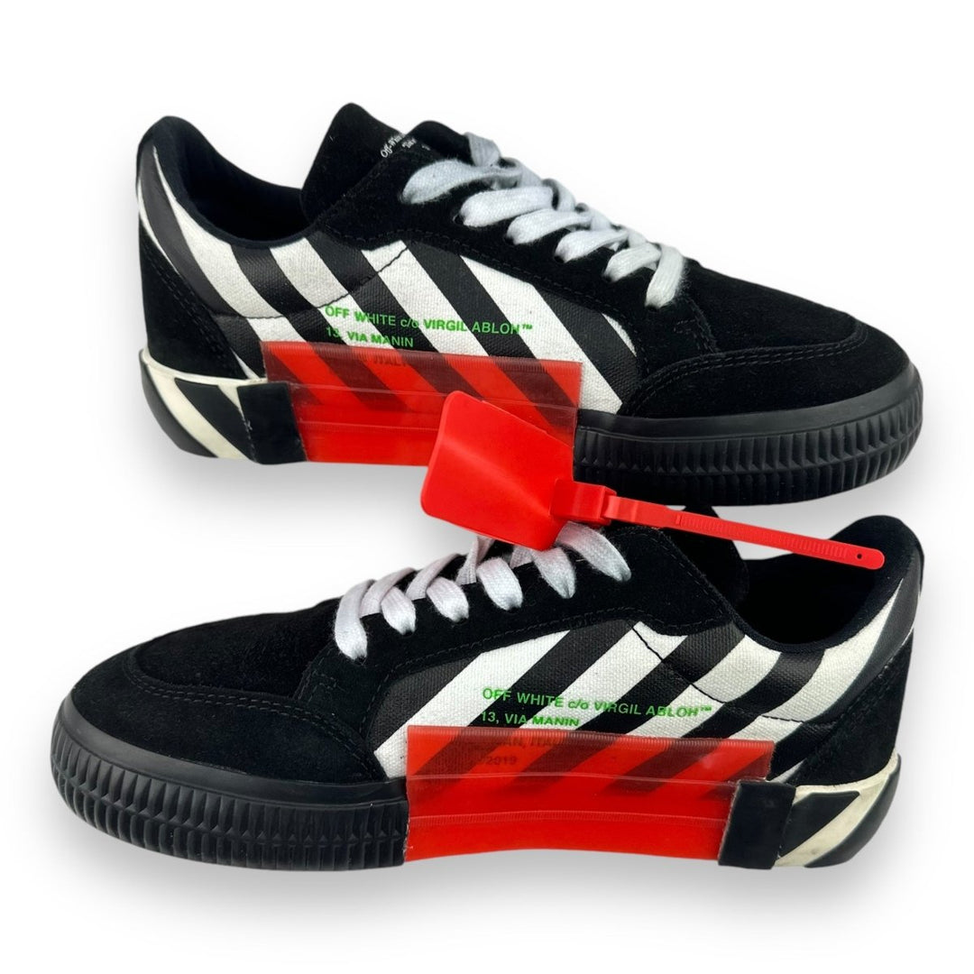 Off - White Arrow Black/White UK 2 / EU 35 - Lux Central