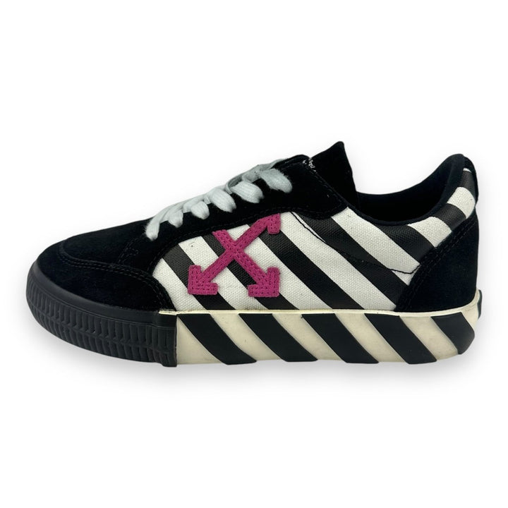 Off - White Arrow Black/White UK 2 / EU 35 - Lux Central