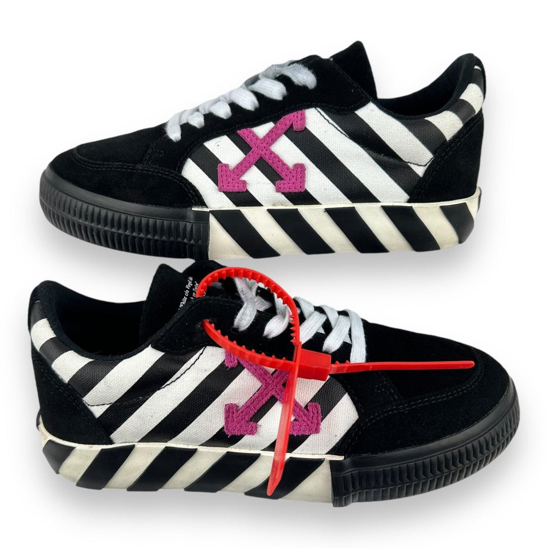 Off - White Arrow Black/White UK 2 / EU 35 - Lux Central