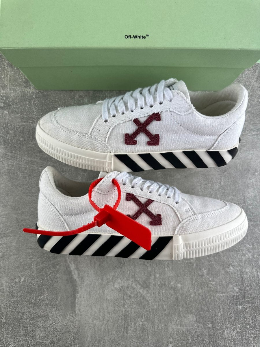 Off-White Low Vulcanised White UK 7 / EU 41 - Lux Central