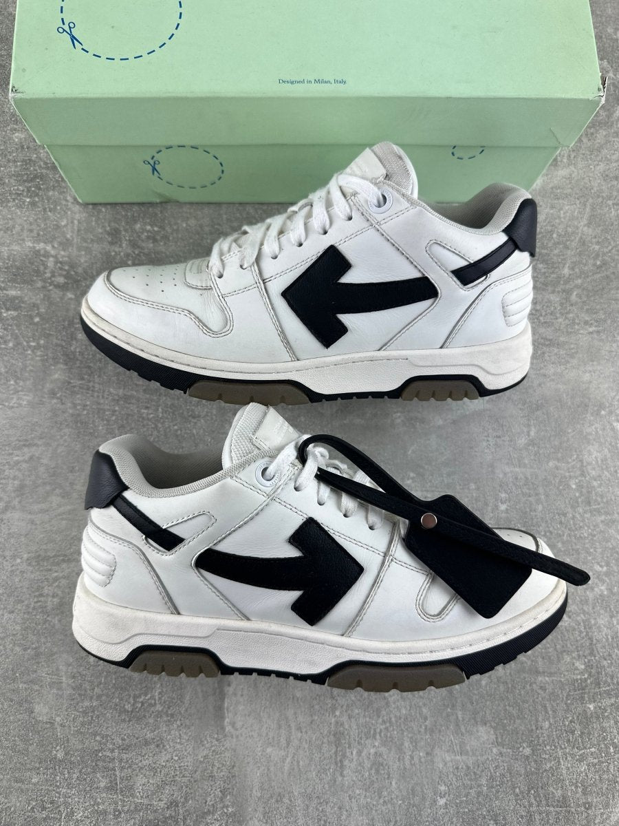 Off-White Out Of Office Black/White UK 7 / EU 41 - Lux Central